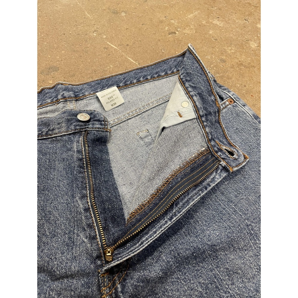 Levis 550 Shorts Mens 36 Blue Denim Relaxed Fit Bermuda Stone Wash 5-Pocket - Picture 5 of 16